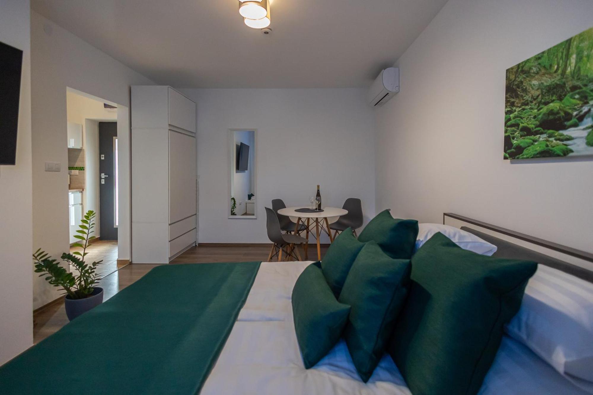 Happy Home Apartman Miskolc Exterior photo