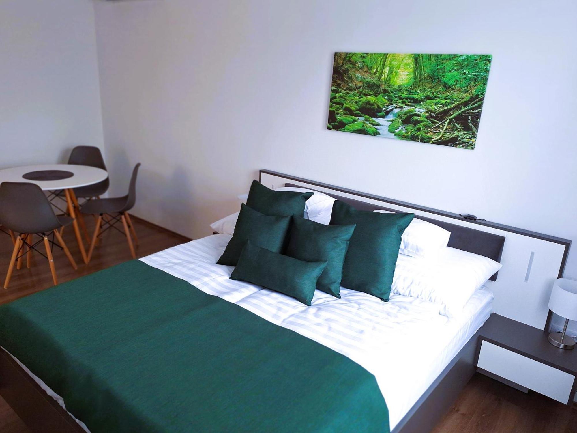 Happy Home Apartman Miskolc Exterior photo